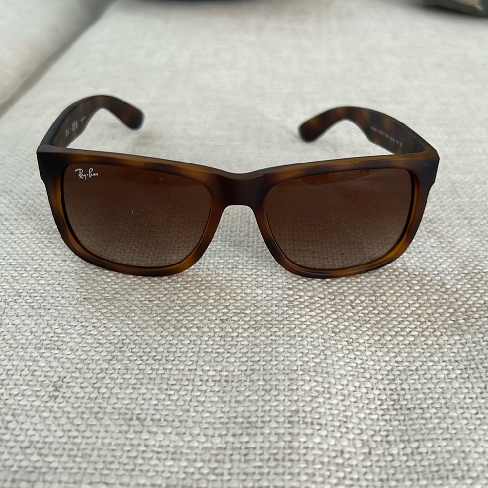 RayBan Justin in tortoise